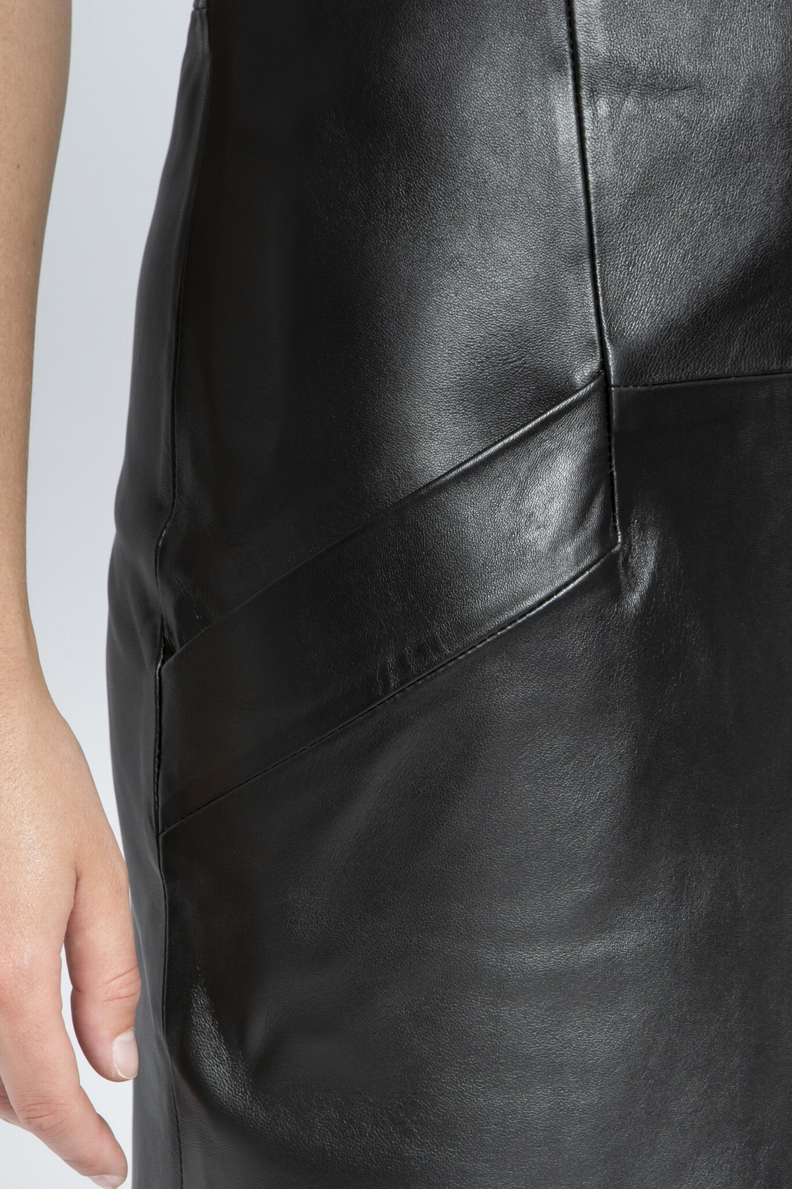 ROBE DROITE EN CUIR BRIDGET WAXY